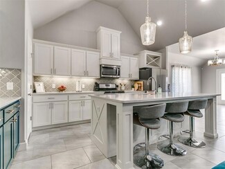 17900 Groveton Blvd, Edmond, OK 73012