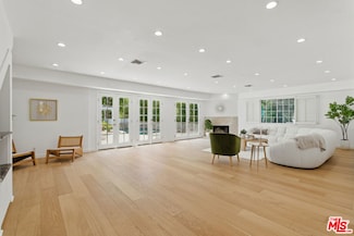 5220 Melvin Ave, Tarzana, CA 91356
