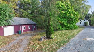 647 Saratoga Rd, Schenectady, NY 12302