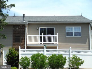 2908 State Hill Rd Unit H14, Wyomissing, PA 19610