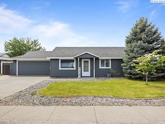 4811 Holly Way, West Richland, WA 99353