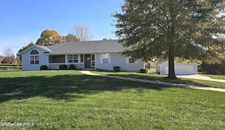 10862 Old Barn Rd, Holts Summit, MO 65043