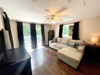 7 Dawn St, Hillsborough, NH 03244