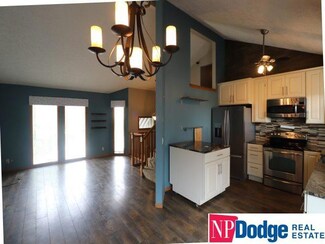 15316 Greene Ave, Omaha, NE 68138