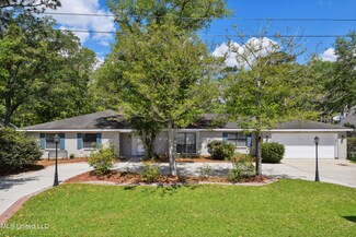 7604 Fairway Dr, Diamondhead, MS 39525