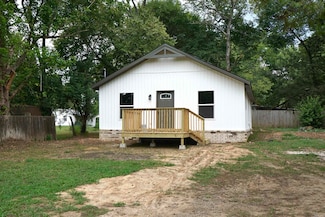 203 E Church St, Plumerville, AR 72127