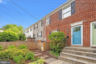 3004 Landover St, Alexandria, VA 22305