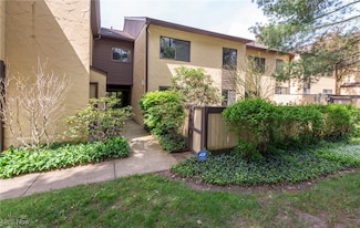 745 Hampton Ridge Dr, Akron, OH 44313