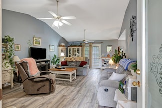 1509 Bradshaw Dr, Columbia, TN 38401