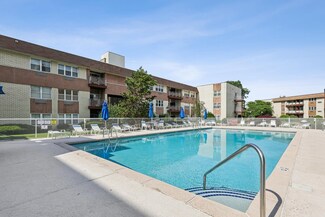 1111 River Rd Unit C6, Edgewater, NJ 07020