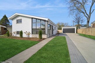 8534 W Bruce Dr, Niles, IL 60714