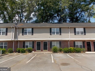 132 Point Place Dr, Cartersville, GA 30120