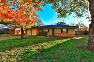 1425 Westwood Dr, Abilene, TX 79603