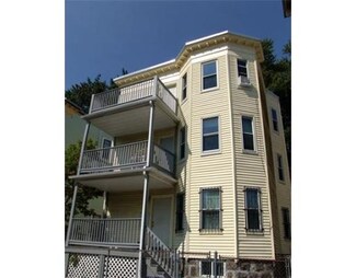 31 Torrey St, Dorchester Center, MA 02124