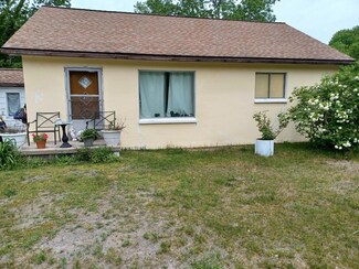 198 Farr Rd, Norton Shores, MI 49444