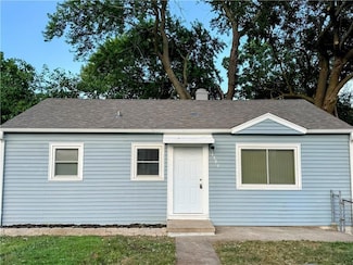 2321 Englewood Ct, Independence, MO 64052