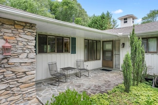 424 Brandon Rd, Hendersonville, NC 28739