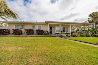 2340 W Bay Isle Dr SE, Saint Petersburg, FL 33705