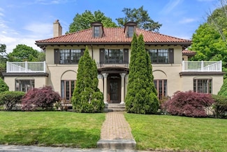 20 Rittenhouse Rd, Worcester, MA 01602
