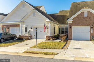 327 Clubside Dr, Taneytown, MD 21787