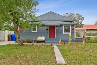 810 Bay St, Kissimmee, FL 34744