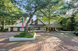 1660 Cloverly Ln, Jenkintown, PA 19046
