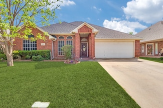1330 Lyra Ln, Arlington, TX 76013