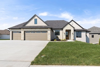 201 Walton Heath Dr, Columbia, MO 65201