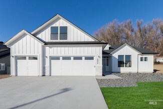 2790 N Jet Wolf Ave, Star, ID 83669