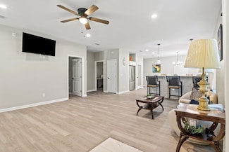 208 N Lowe St, Quincy, FL 32351