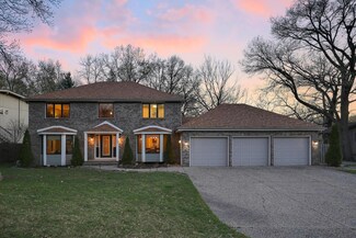 105 Krestwood Dr, Burnsville, MN 55337