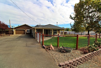 1317 Annabelle Ln, Grants Pass, OR 97527
