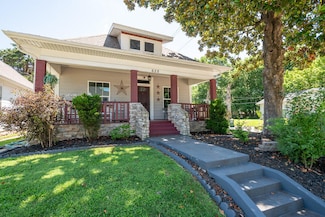 628 W Lynn St, Springfield, MO 65802