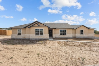 30 Log Cabin Way, Poteet, TX 78065