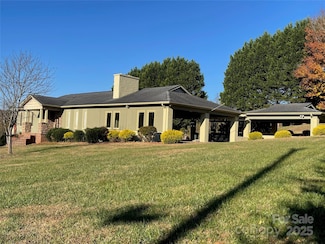 5232 Wolfe Rd, Hickory, NC 28601