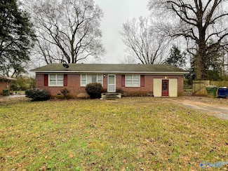 2417 Esther Ave NW, Huntsville, AL 35810