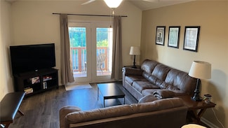 1132 Harts Ridge Dr, Seneca, SC 29678
