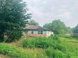 8329 Arrowhead Ln, Houston, TX 77075
