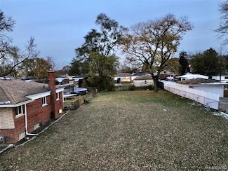 24134 Loretta Ave, Warren, MI 48091