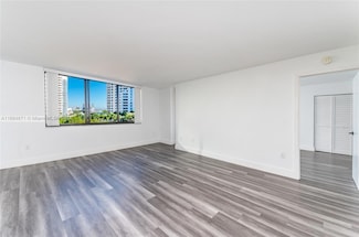 540 Brickell Key Dr Unit 900, Miami, FL 33131
