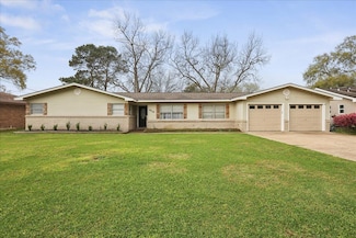 619 N 24th St, Nederland, TX 77627
