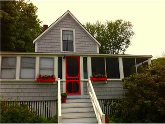 417 Island Ave, Peaks Island, ME 04108