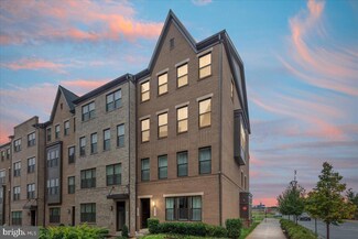 20691 Heron Landing Dr, Sterling, VA 20166