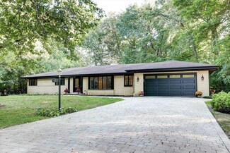 177 E Forest Ln, Palatine, IL 60067