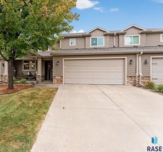 2716 E Tranquility Place, Sioux Falls, SD 57108
