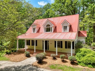 4200 Bobbie Ln, Young Harris, GA 30582