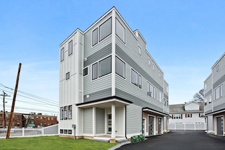 308 Newton St Unit 2, Waltham, MA 02453
