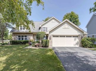 270 Montclair Rd, Vernon Hills, IL 60061