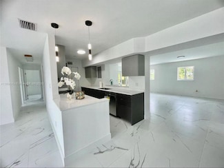 11520 SW 57th St, Miami, FL 33173