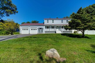 6 Joanne Dr, Hooksett, NH 03106